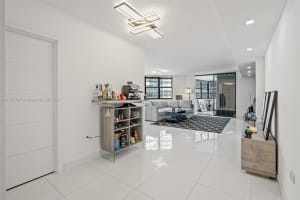 999 Brickell Bay Dr, Miami, FL 33131, Sold 05/22/25