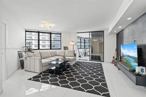 999 Brickell Bay Dr, Miami, FL 33131, Sold 05/22/25