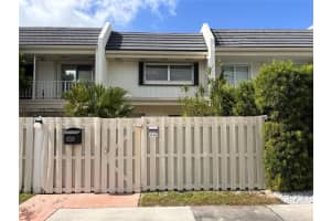 8220 SW 81st Pl, Miami, FL 33143, Sold 01/09/25