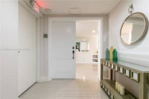 9400 W Bay Harbor Dr, Bay Harbor Islands, FL 33154, Sold 04/03/25