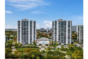 ELDORADO TOWERS, 3625 N Country Club Dr APT 1604, Aventura, FL 33180, - MLS#A11705920