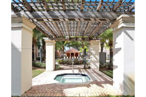 6821 SW 44th St, Miami, FL 33155, Sold 01/31/25