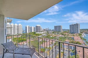 18151 NE 31st Ct, Aventura, FL 33160, Sold 03/25/25