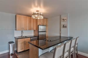 1020 Meridian Ave, Miami Beach, FL 33139, Sold 01/07/25