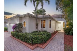 2553 Bay Pointe Dr, Weston, FL 33327, Sold 04/15/25