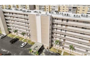 421 Ne 14th Ave 203, Hallandale Beach