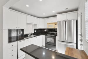 421 Ne 14th Ave 203 Hallandale Beach, FL 33009 - MLS#A11706529