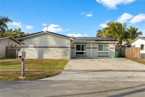 12321 NW 29th St, Sunrise, FL 33323, Sold 04/03/25