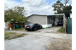 13421 SW 8th St, Davie, FL 33325, Sold 08/15/25