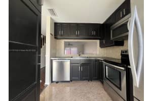 2700 S Oakland Forest Dr APT 304, Oakland Park, FL 33309, Sold 08/15/25