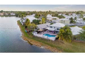 15401 SW 47th Terrace, Miami, FL 33185, Sold 02/28/25