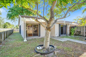 930 NW 53rd St, Pompano Beach, FL 33064, Sold 01/27/25
