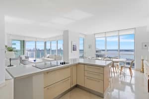 218 SE 14th St, Miami, FL 33131, Sold 03/11/25