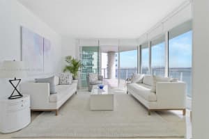218 SE 14th St, Miami, FL 33131, Sold 03/11/25