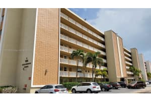 900 NE 12th Ave APT 207, Hallandale Beach, FL 33009, Sold 05/31/25