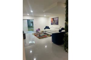 9373 Fontainebleau Blvd, Miami, FL 33172, Sold 04/29/25