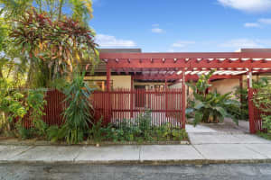 2620 N 38th Ave, Hollywood, FL 33021, Sold 01/14/25