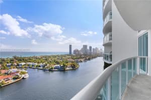 20201 E Country Club Dr 1902, Aventura