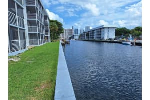 3600 Ne 170th St 402 North Miami Beach, FL 33160 - MLS#A11708312