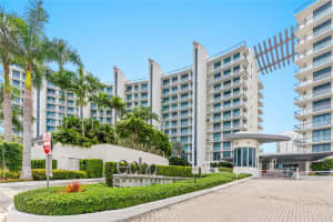 3250 Ne 188th St 107, Aventura