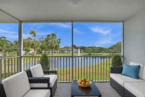 3641 Oaks Clubhouse Dr, Pompano Beach, FL 33069, Sold 02/17/25