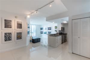 275 NE 18th St, Miami, FL 33132, Sold 02/03/25