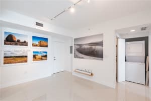 275 NE 18th St, Miami, FL 33132, Sold 02/03/25