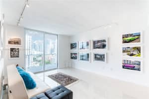 275 NE 18th St, Miami, FL 33132, Sold 02/03/25