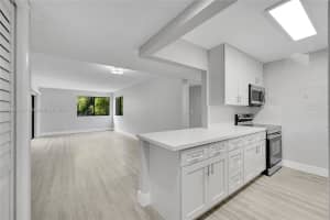 191 Lakeview Dr, Weston, FL 33326, Sold 02/18/25