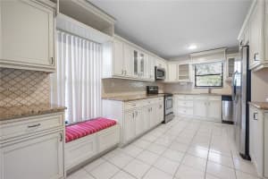 9535 Toledo Ln, Davie, FL 33324, Sold 02/20/25