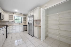 9535 Toledo Ln, Davie, FL 33324, Sold 02/20/25