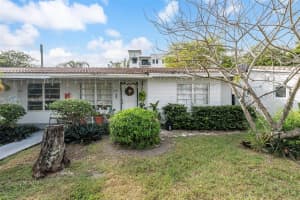 9423 SW 174th St, Palmetto Bay, FL 33157, Sold 02/10/25