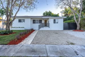 6070 Sw 42nd St, Miami