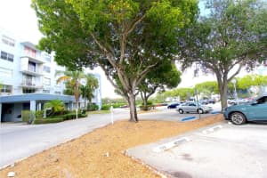 500 Executive Center Dr, West Palm Beach, FL 33401, Sold 02/21/25