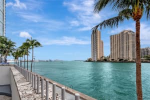 325 Biscayne Blvd, Miami, FL 33131, Sold 03/21/25