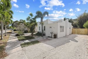 31 SW 6th St, Dania Beach, FL 33004, Sold 02/20/25