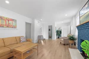 31 SW 6th St, Dania Beach, FL 33004, Sold 02/20/25