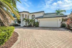 2940 Ne 164th St, North Miami Beach