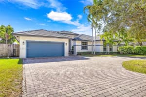 6410 SW 33rd St, Miami, FL 33155, Sold 03/17/25