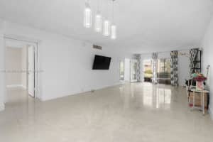 3330 Spanish Moss Terrace APT 109, Lauderhill, FL 33319, - MLS#A11709368