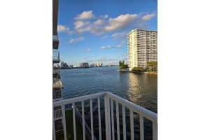 4000 NE 169th St APT 401, North Miami Beach, FL 33160, - MLS#A11709438