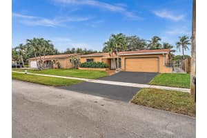 8910 NW 7th Ct, Pembroke Pines, FL 33024, Sold 07/15/25