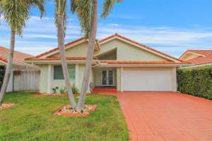 18850 NW 84th Ave, Hialeah, FL 33015, Sold 02/21/25