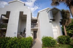 885 SW 113th Way, Pembroke Pines, FL 33025, Sold 05/28/25