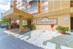 16400 NE 17th Ave APT 707, North Miami Beach, FL 33162, - MLS#A11709967