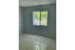 1090 Ne 129th St 202 North Miami, FL 33161 - Off Market