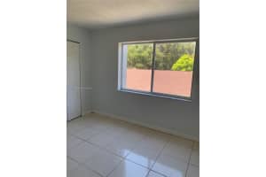 1090 Ne 129th St 202 North Miami, FL 33161 - Off Market
