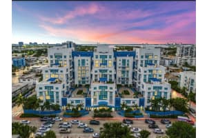 7600 Collins Ave APT 400, Miami Beach, FL 33141, Sold 06/06/25