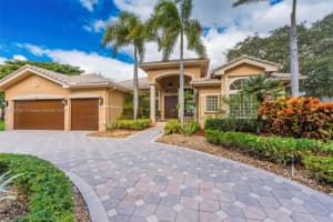 10213 S Lake Vista Cir, Davie, FL 33328, Sold 03/17/25