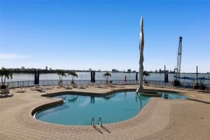 1800 Ne 114th St 406, Miami